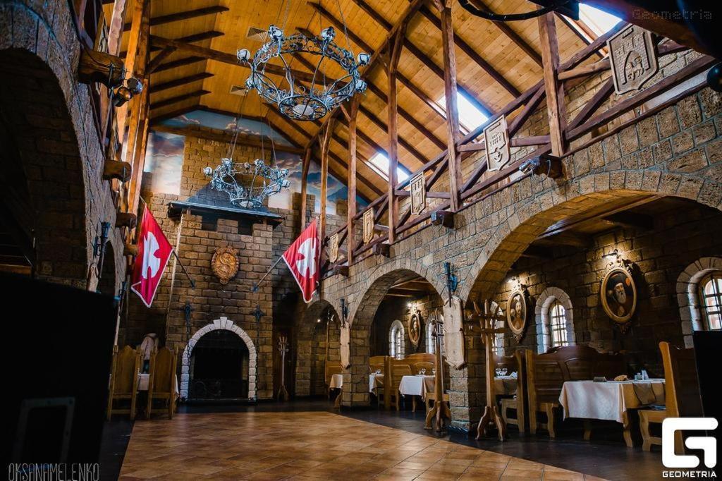Норіс Hotel Migovo Bagian luar foto
