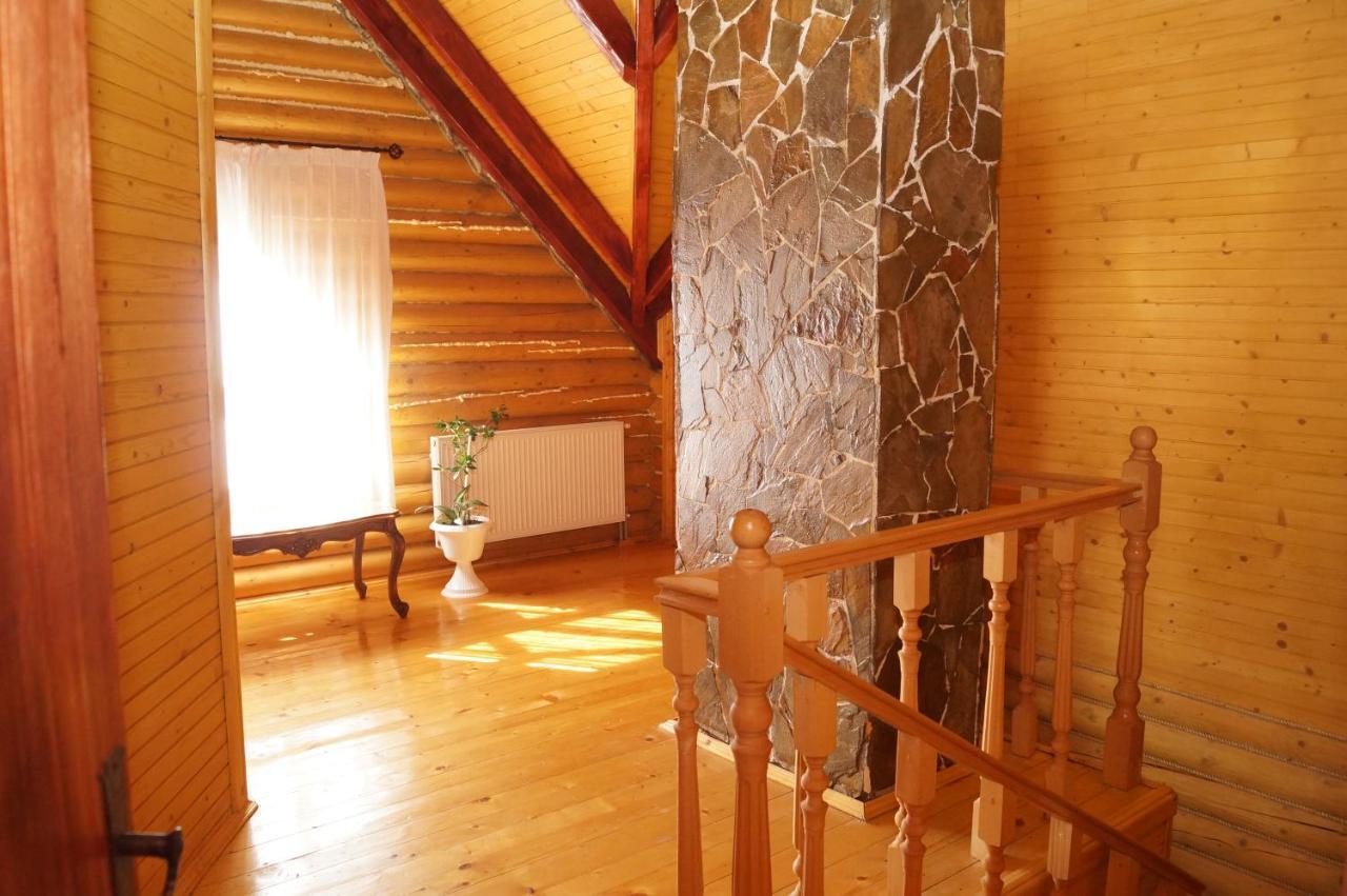 Норіс Hotel Migovo Bagian luar foto