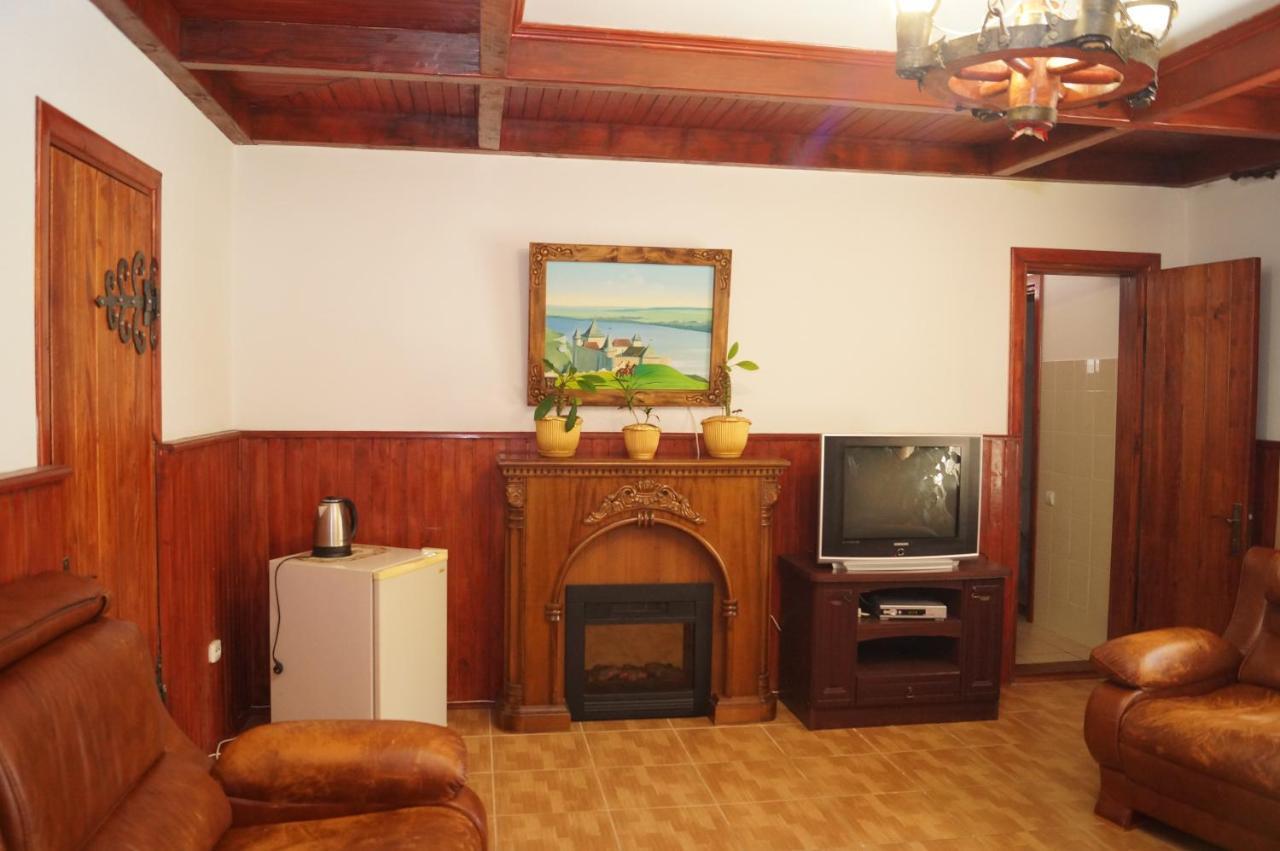 Норіс Hotel Migovo Bagian luar foto
