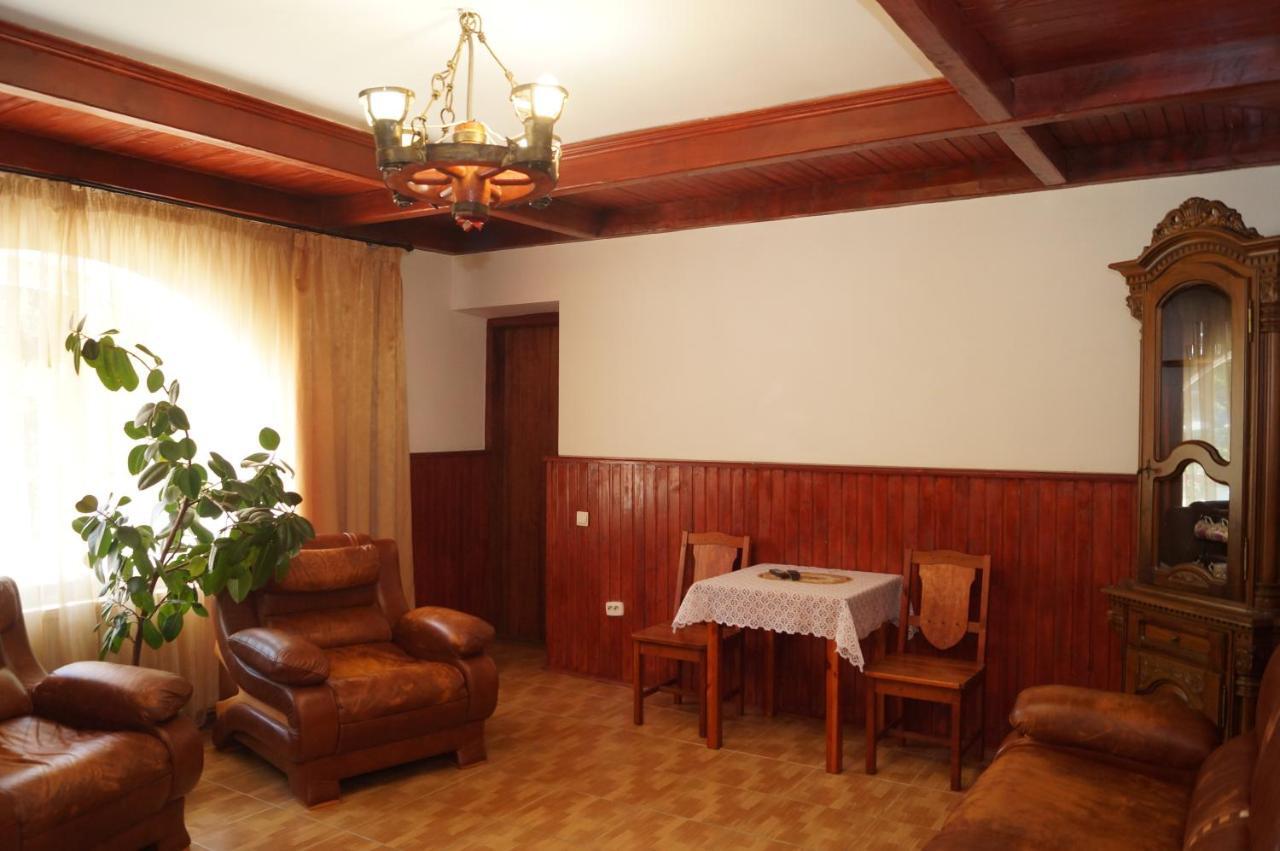 Норіс Hotel Migovo Bagian luar foto