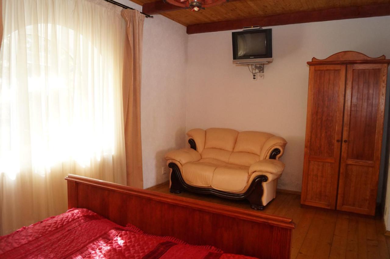 Норіс Hotel Migovo Bagian luar foto