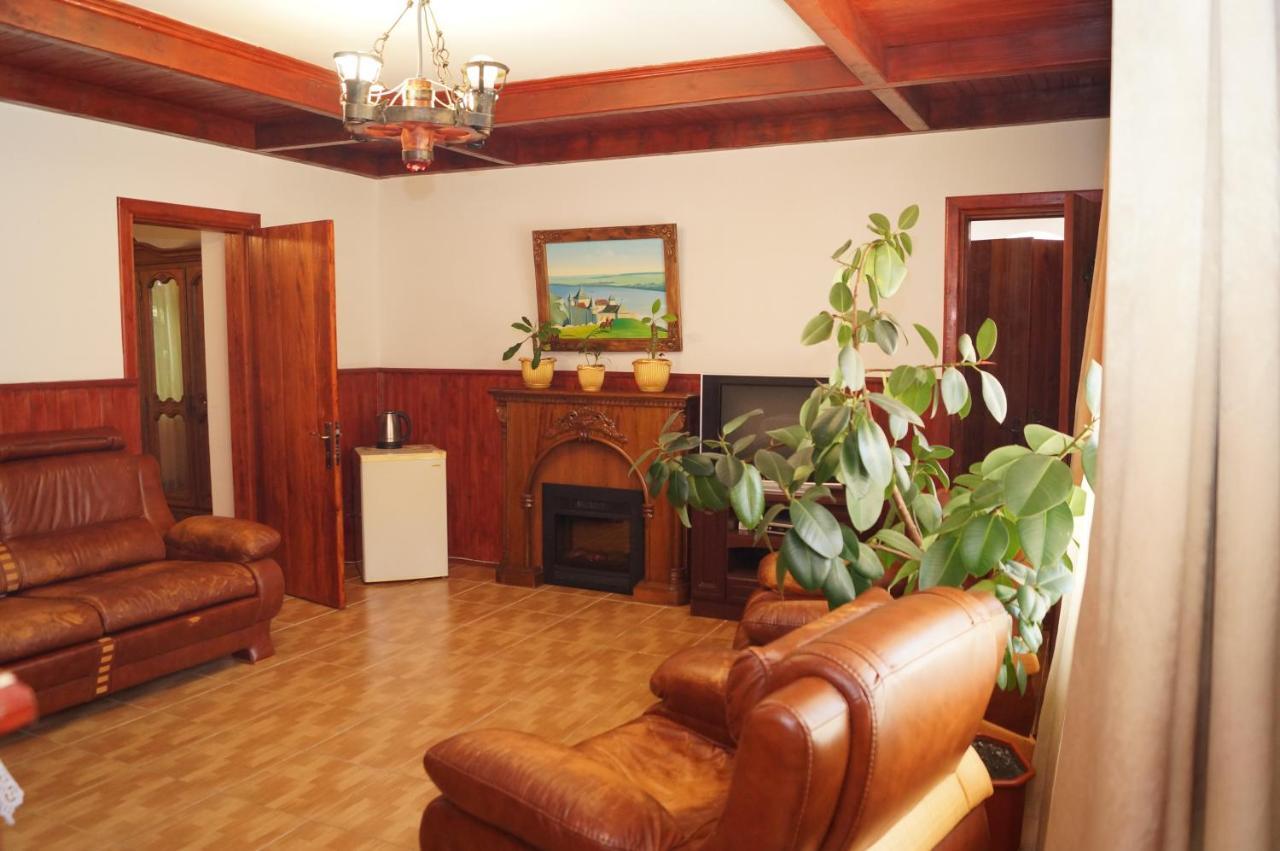 Норіс Hotel Migovo Bagian luar foto